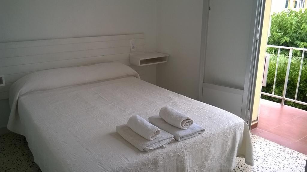 Hostal Paris Ciutadella Ciutadella  Kamer foto